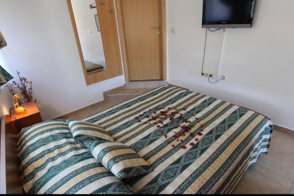 Apartment Center *